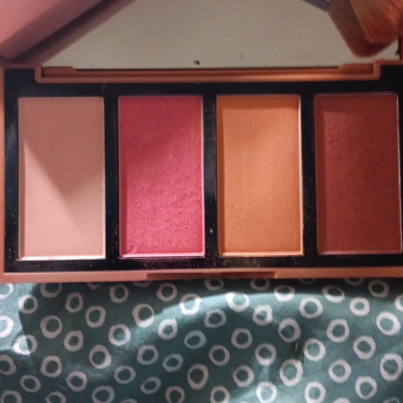 Violet Voss whispering rose blush palette - Picture 2 of 4